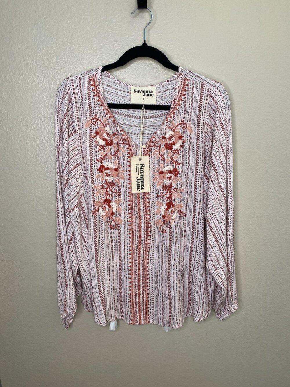 NWT Savanna Jane Womens Embroidered Boho Top L White Red Rayon Long Sleeve